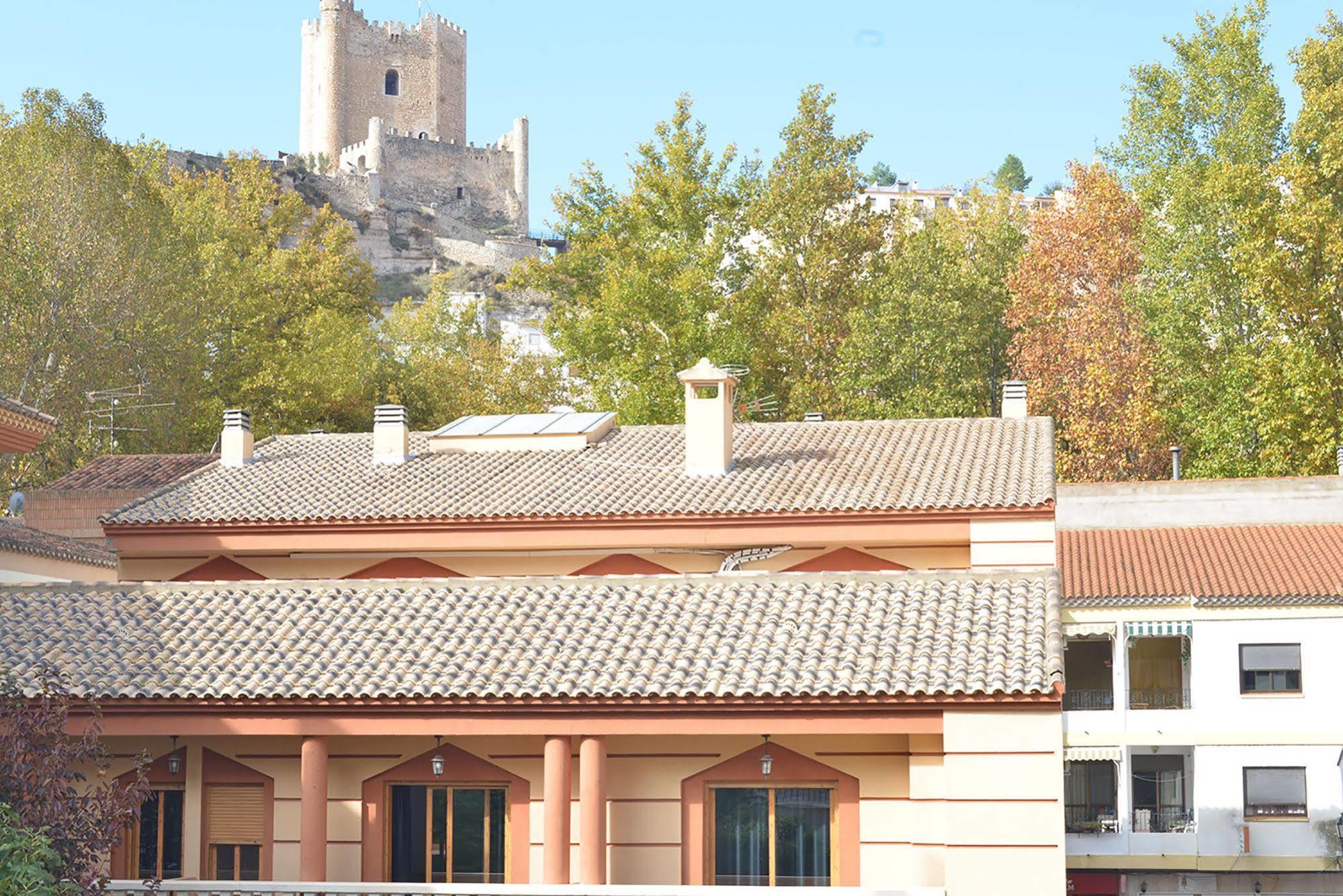 Alcala Del Jucar Hotel Pelayo Buitenkant foto